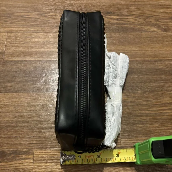 ✨NEW!✨ VALENTINO BLACK PHONE PURSE HANDLER - Picture 16 of 17